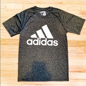 ⭐️ADIDAS Ultimate Tee